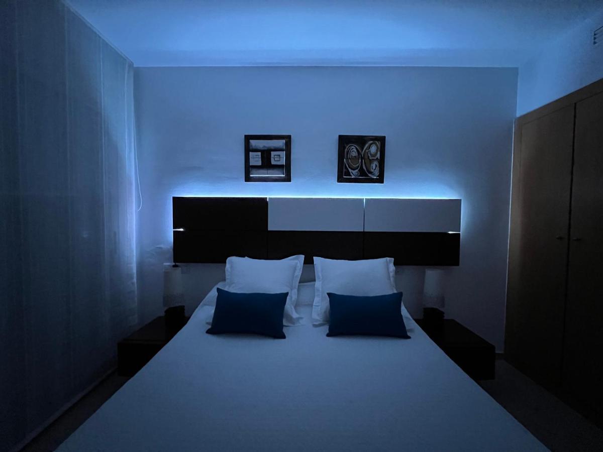 Blau Apartamento Frente A Los Canales Y Las Puestas De Sol De Roses Bagian luar foto