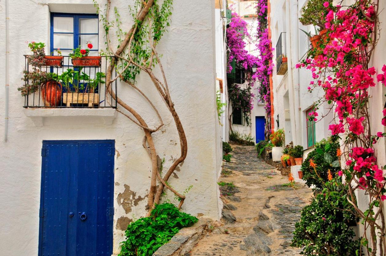 Blau Apartamento Frente A Los Canales Y Las Puestas De Sol De Roses Bagian luar foto